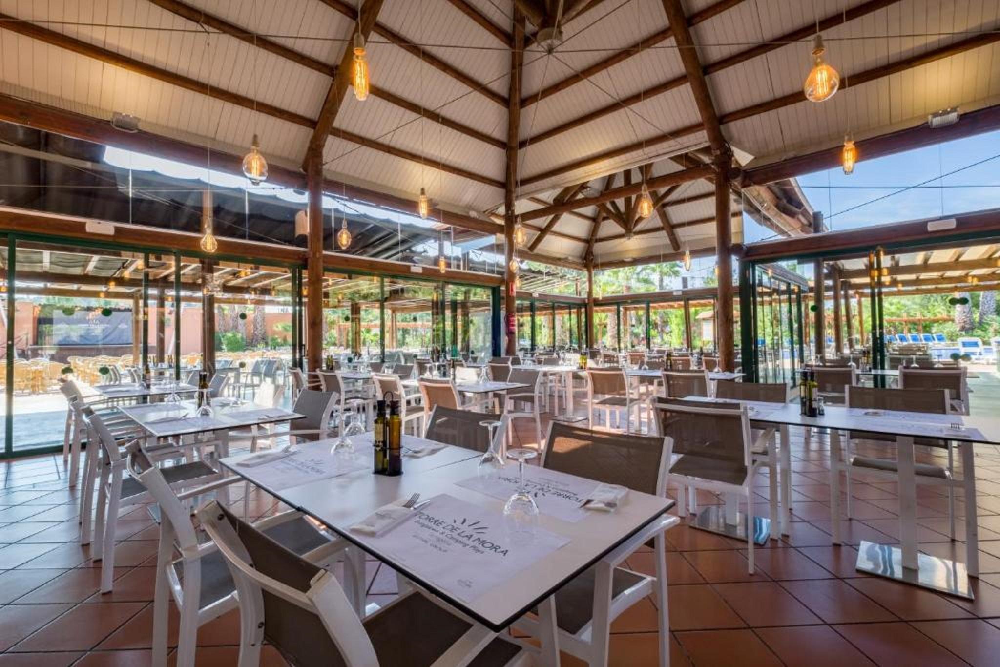 Camping Estival Torre De La Mora 타마리트 외부 사진