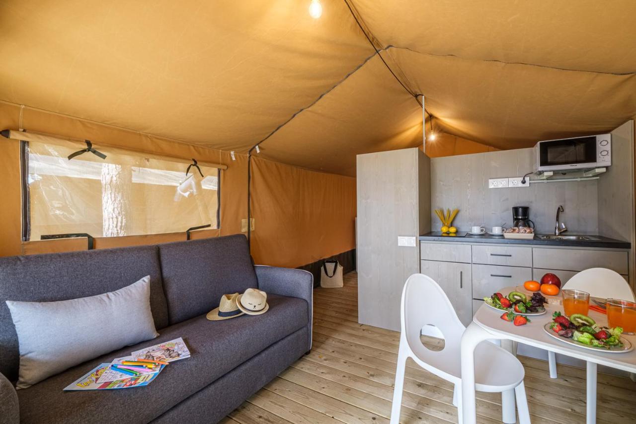 Camping Estival Torre De La Mora 타마리트 외부 사진