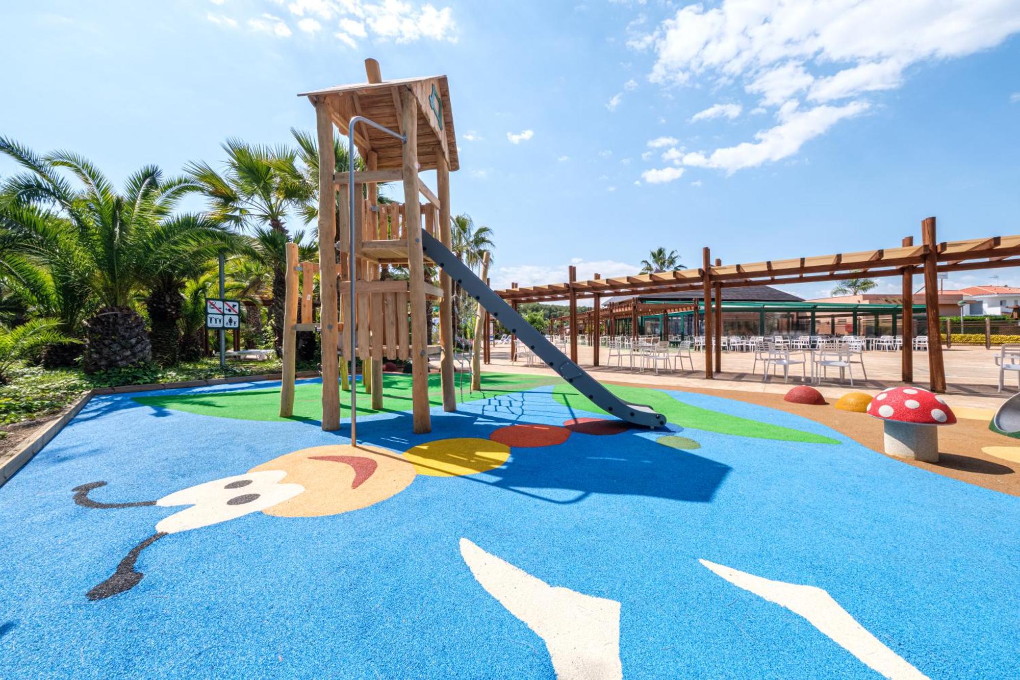 Camping Estival Torre De La Mora 타마리트 외부 사진