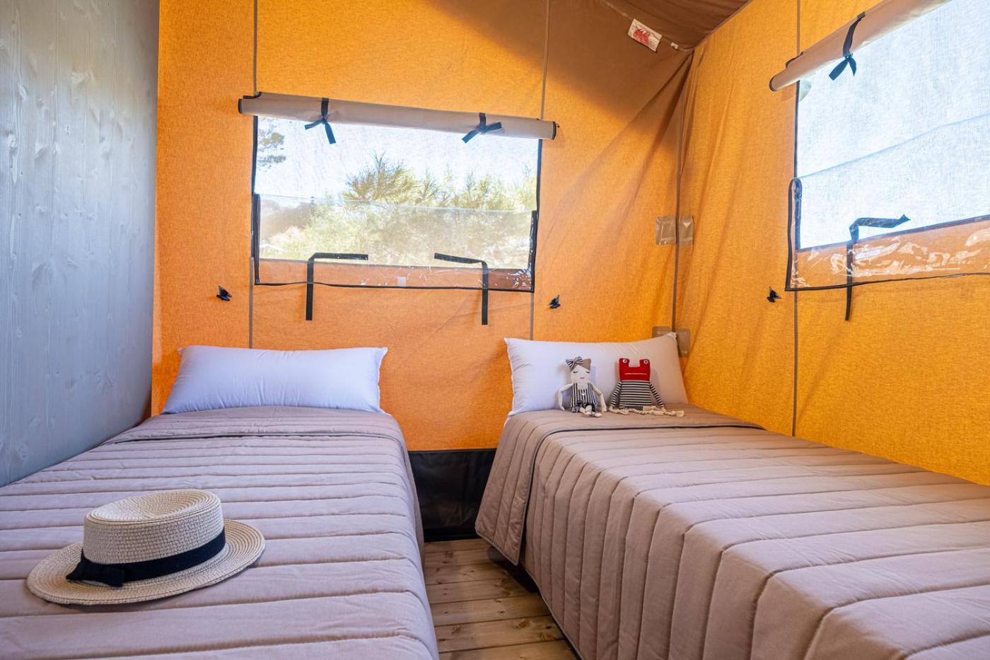 Camping Estival Torre De La Mora 타마리트 외부 사진