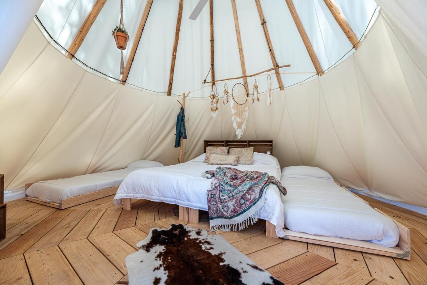 Camping Estival Torre De La Mora 타마리트 외부 사진