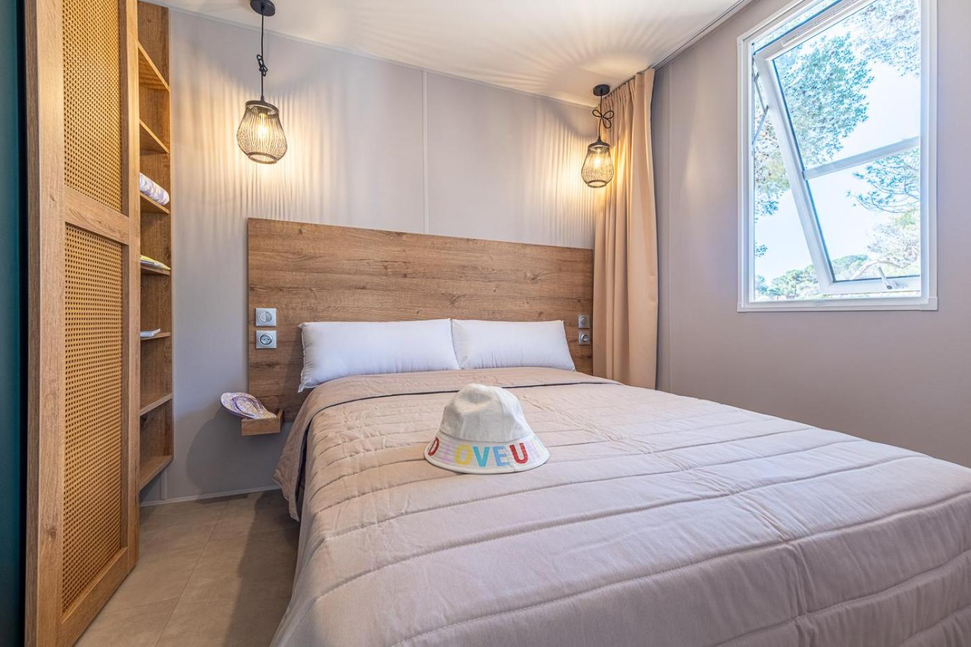 Camping Estival Torre De La Mora 타마리트 외부 사진