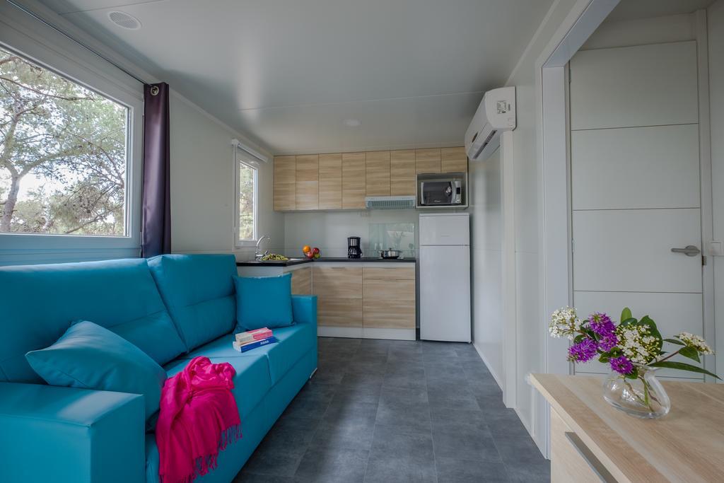Camping Estival Torre De La Mora 타마리트 외부 사진