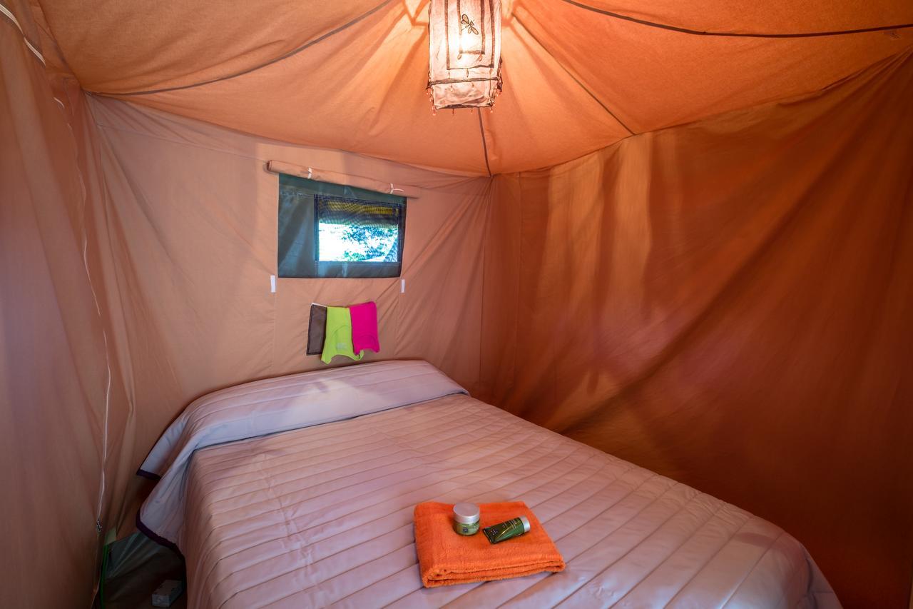 Camping Estival Torre De La Mora 타마리트 외부 사진
